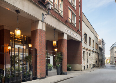 SpringHill Suites Old Montreal Facade